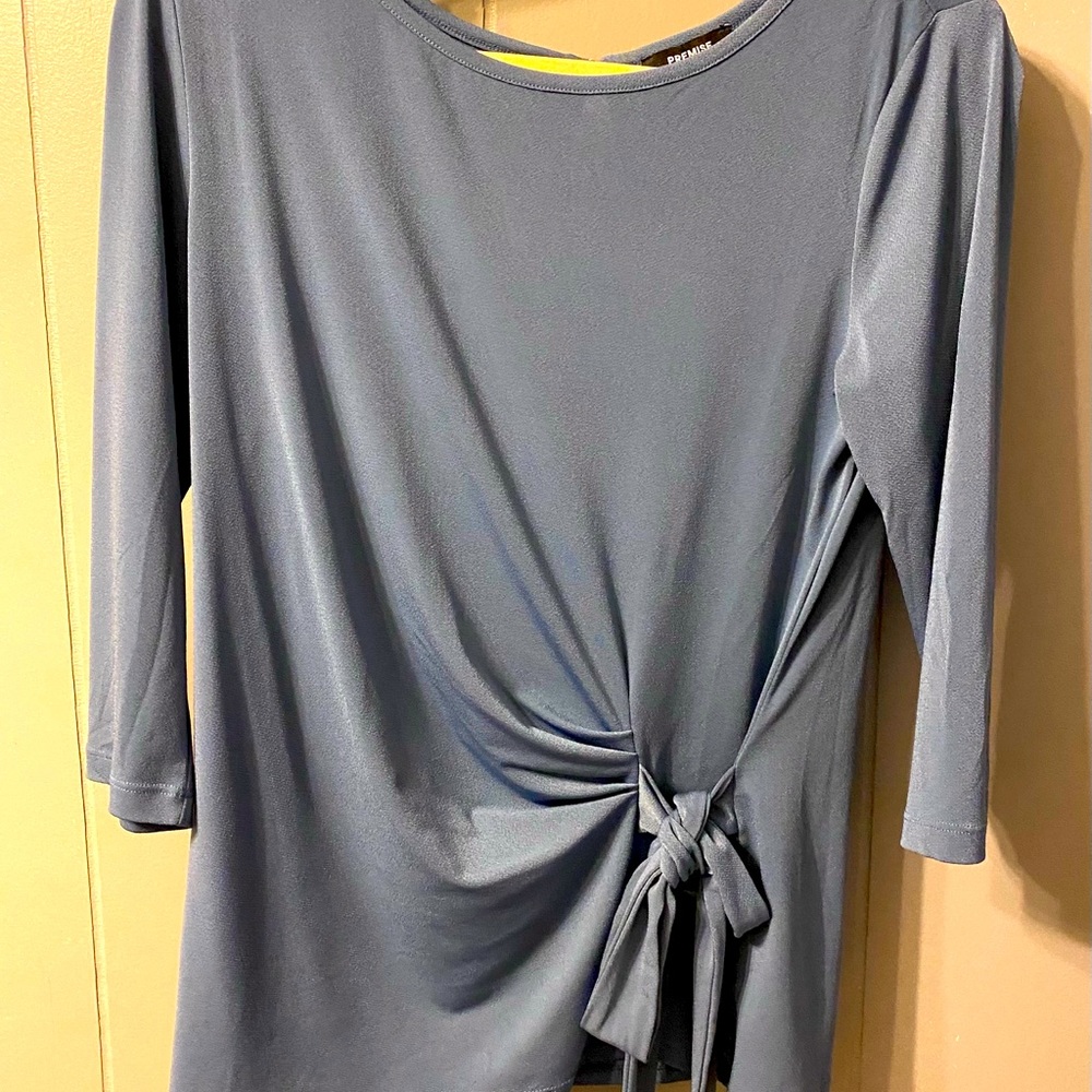 Knotted blouse